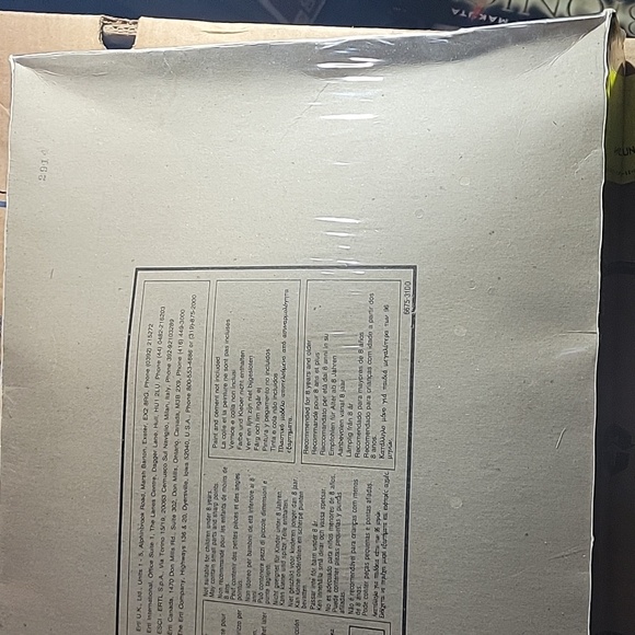 Star Trek U.S.S. Enterprise NCC-1701-D with Fiber Optic Lights AMT #8772 sealed - Picture 6 of 8